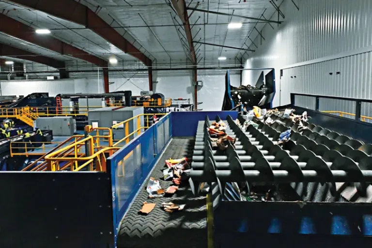 LRS Chicago MRF featuring the CP Auger Screen in action.